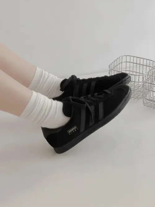 Adidas Stadt: когда архив встречает улицу