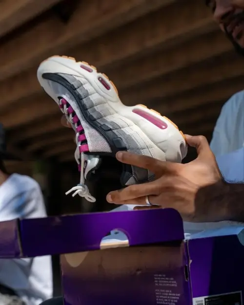 Air Max 95 — это 30 лет иконы. SB — это статус, который надо заслужить. Вместе — это что‑то новое.