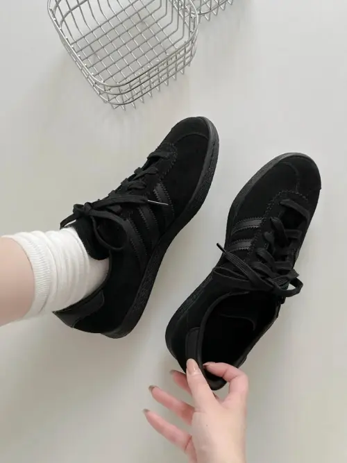 Adidas Stadt: когда архив встречает улицу