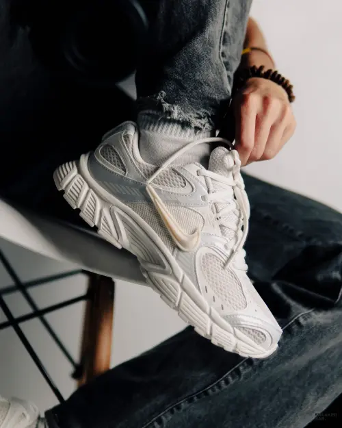 Видео Nike W V5 RNR (IQ0276-030)