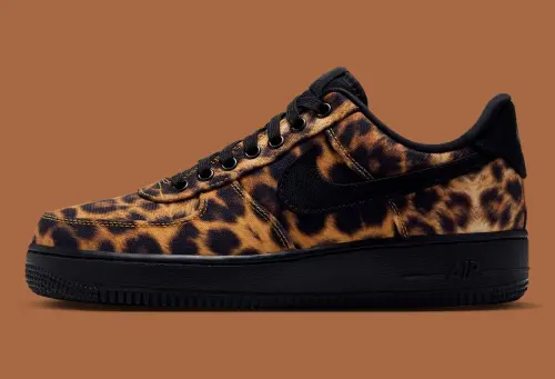 Nike Air Force 1 Low «Leopard» с принтованным верхом из канвы