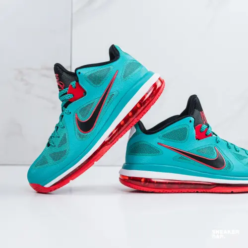 Коллаборация Nike Lebron 9 Low x Liverpool