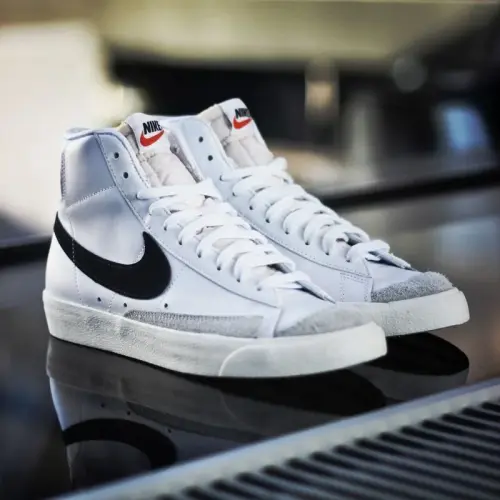 История становления первой в истории баскетбольной модели от Nike под названием Blazer.