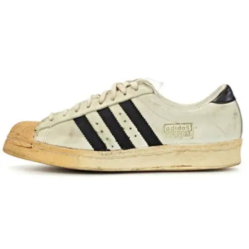 История adidas Superstar и adidas Pro model. Более полувека на сцене.