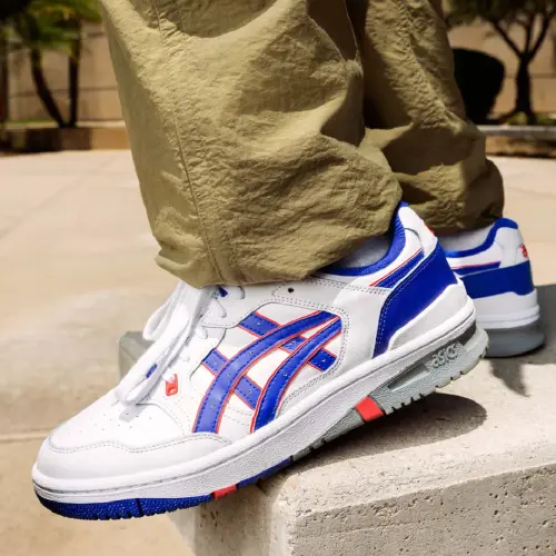 История бренда Asics