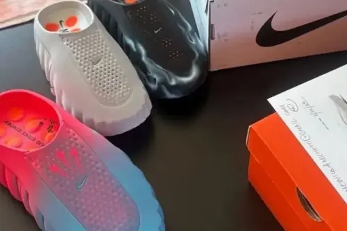 Дрейк представил кастомные NOCTA x Nike Mind 001 Mules на втором ежегодном ретрите NOCTA Manor