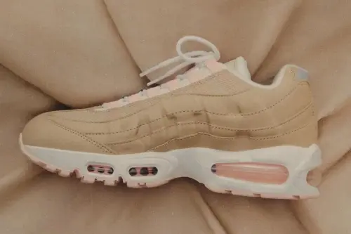 Коллекция Nike x Kith Linen: 25 лет истории кроссовок