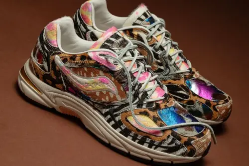 Saucony и Westside Gunn анонсируют кроссовки Grid Jazz 9 