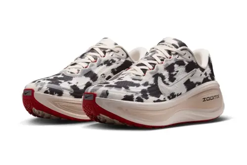 Nike отправляет Vomero Plus «на пастбище» с коровьим принтом и Swoosh из пони-волоса цвета Sail