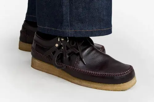 A.P.C. x Clarks Originals Desert Boot и Weaver: рифлёная замша и глянцевая кожа