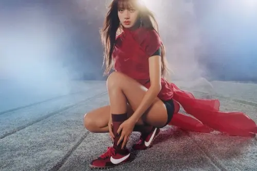 LISA и Nike возвращают архивную модель Moon Shoe на орбиту