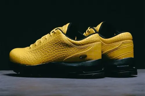 Nike Air Max Goadome Low в расцветке «Yellow Croc»