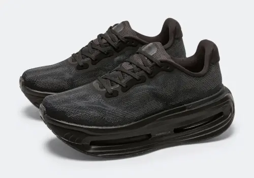 Nike Vomero Premium «Skeleton»: скрытый сюрприз в темноте