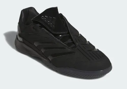 Metalwood возвращается к adidas Predator Sala в расцветке «Triple Black»