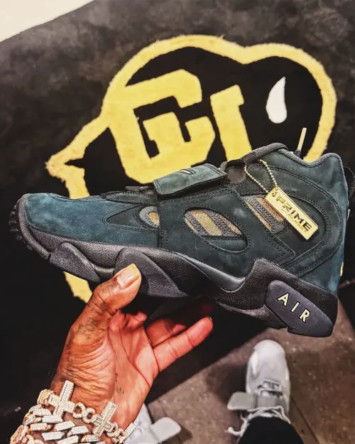 Дейон Сэндерс представил новые Nike Air Diamond Turf «Colorado Buffaloes» PE