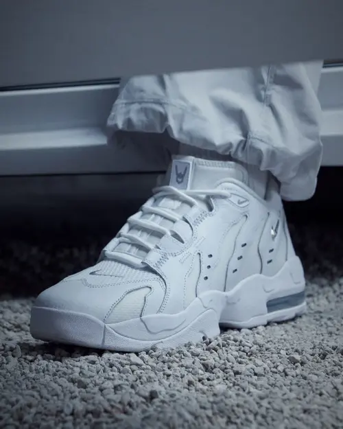 Nike создали кастомный Lamborghini для Шедеура Сандерса в честь Air DT Max '96 Low