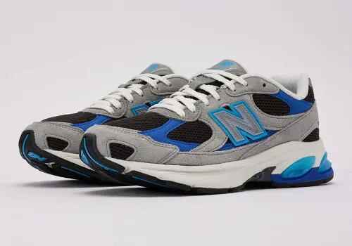 New Balance 2010 освежается синими акцентами
