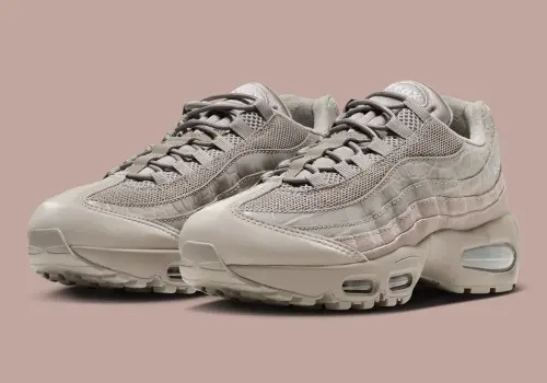 Nike Air Max 95 с текстурным покрытием «Croc Skin»