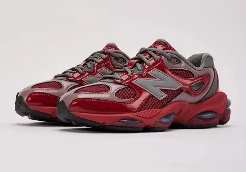 New Balance 983 в ярком красном цвете