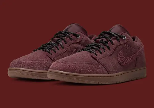 Air Jordan 1 Low: сочетание лохматого замша и шнурков в стиле ботинок