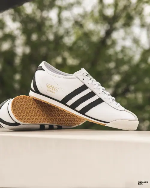 Кожаные кроссовки adidas Originals Italia 70S цвет белый JS1323