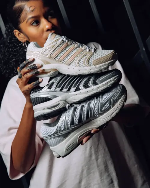 Кроссовки adidas Originals Adistar Control 5 цвет чёрный JQ4169