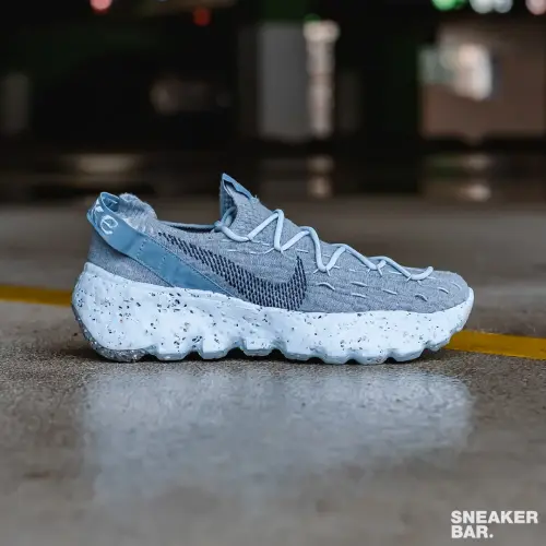 Nike Space Hippie 04 