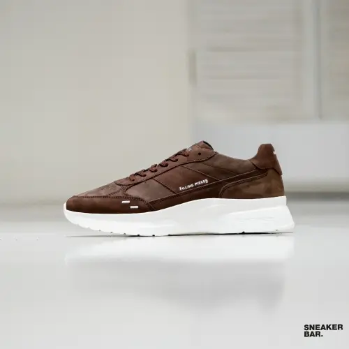 Filling Pieces: 5 моделей со скидкой, на которые стоит обратить внимание