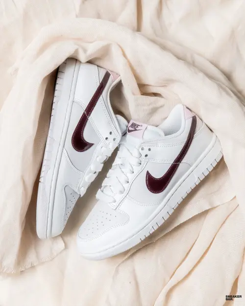 Кроссовки Nike Dunk Low W