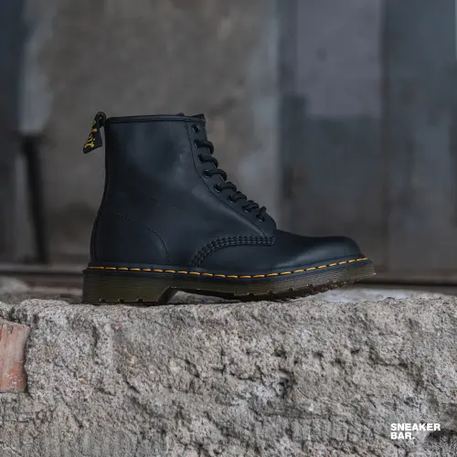 Dr. Martens 1460 Black Greasy 