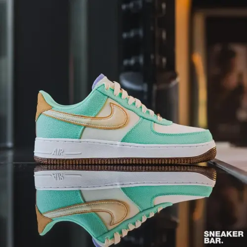 Nike Air Force 1 '07 LX 