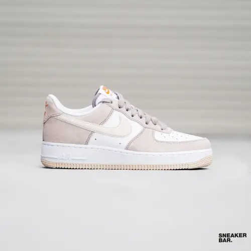 Кроссовки Nike Air Force 1 07 