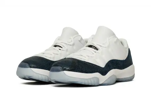 Air Jordan 11 Retro Low LE "Navy Snakeskin"