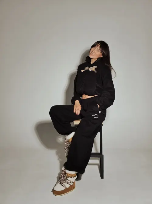 Брюки Tassha Yu S&C Paw Sweatpants Black