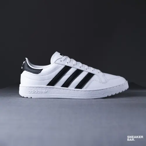 Adidas Team Court 