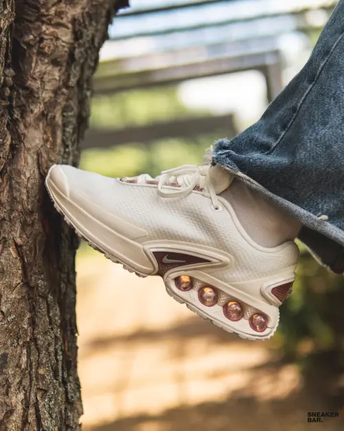 Кроссовки Nike W AIR MAX DN TECH