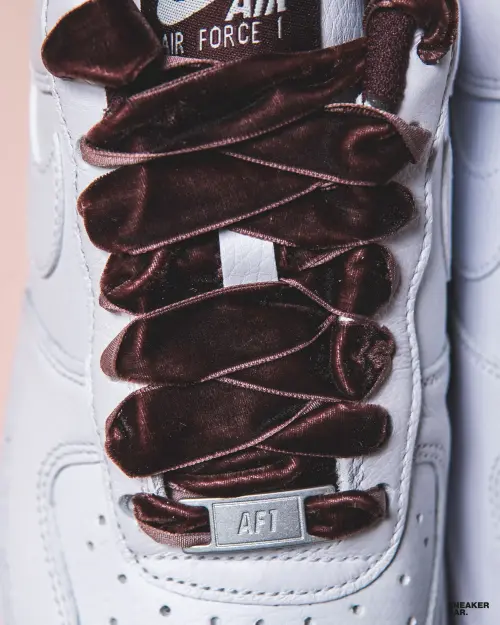 Кроссовки Nike W AIR FORCE 1 07 VINTAGE