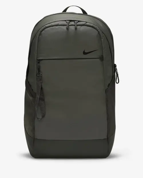 Nike Sportswear Essentials 