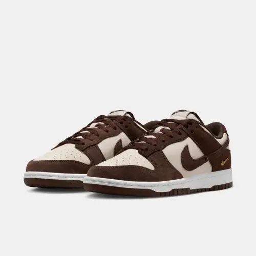 Кроссовки Nike WMNS DUNK LOW