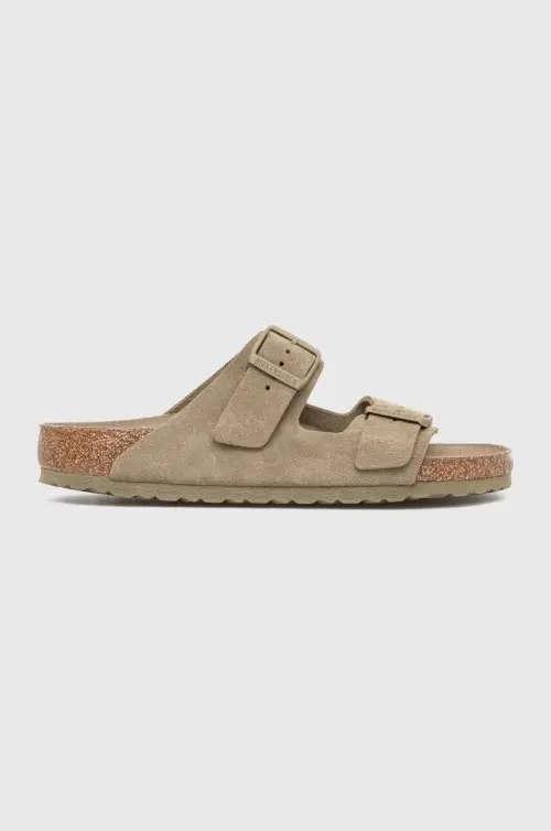 Замшевые шлепанцы Birkenstock Arizona SFB женские цвет зелёный 1019045