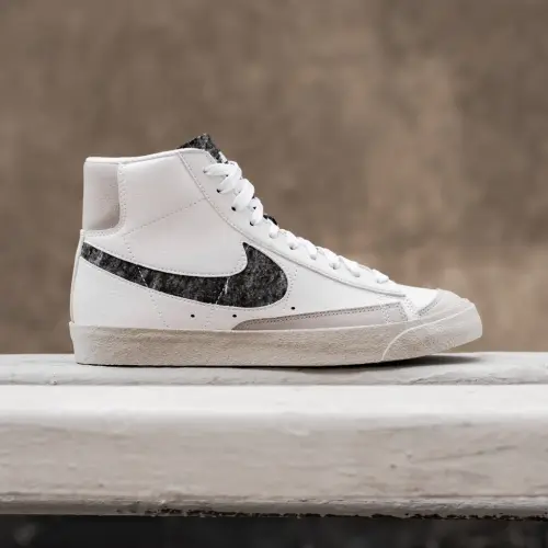 Nike Blazer Mid 77 