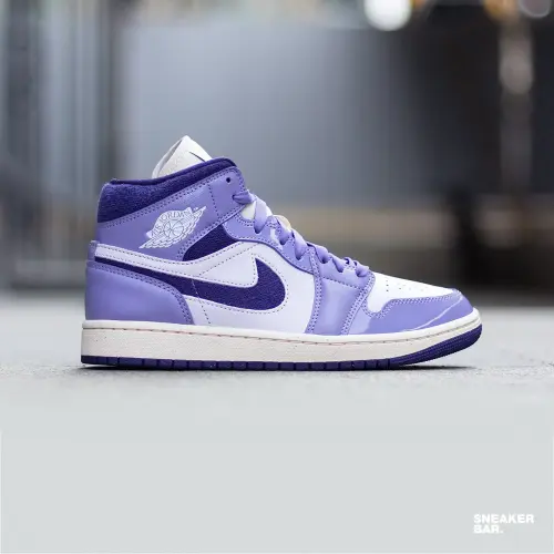 Jordan 1 Mid SE 