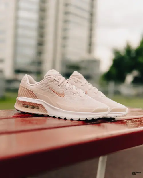 Кроссовки Nike W AIR MAX BIA