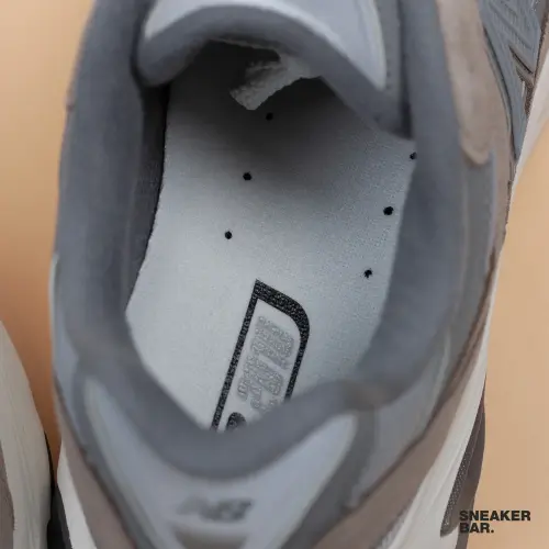 Кроссовки New Balance 2010