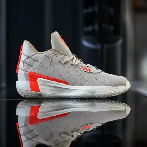 Adidas Dame 7 
