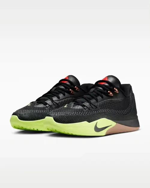 Nike S.T. FLARE