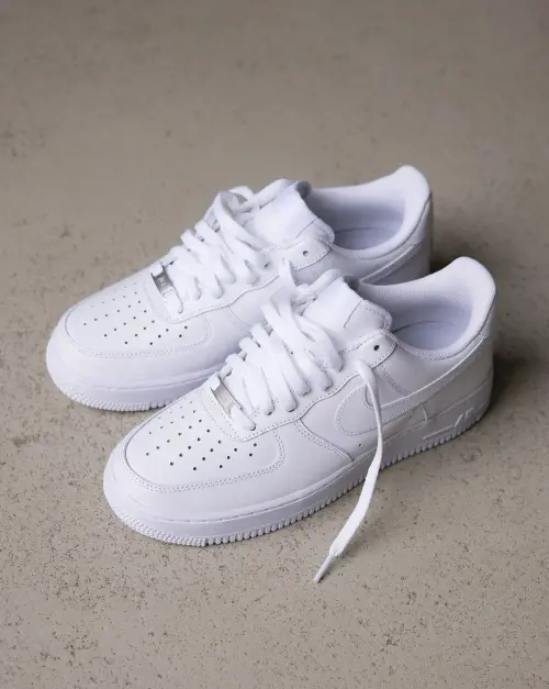 Эксклюзивные кроссовки Nike Air Force 1 07 LX: стиль и комфорт в каждой детали