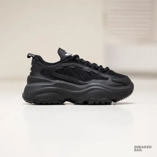 Кроссовки Adidas Ozgaia 
