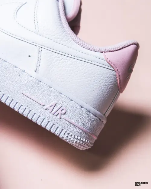 Кроссовки Nike W AIR FORCE 1 07 VINTAGE