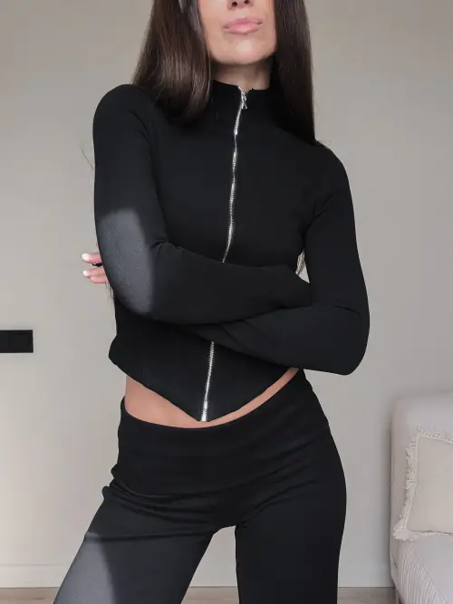 Tassha Yu Posh Spice Rushguard Black 